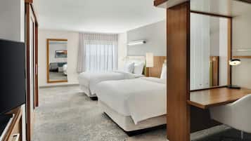 Suite, Multiple Beds | Pillowtop beds, desk, iron/ironing board, free cribs/infant beds