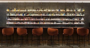 Bar (on property) - The Sukhothai Shanghai (Shanghai)