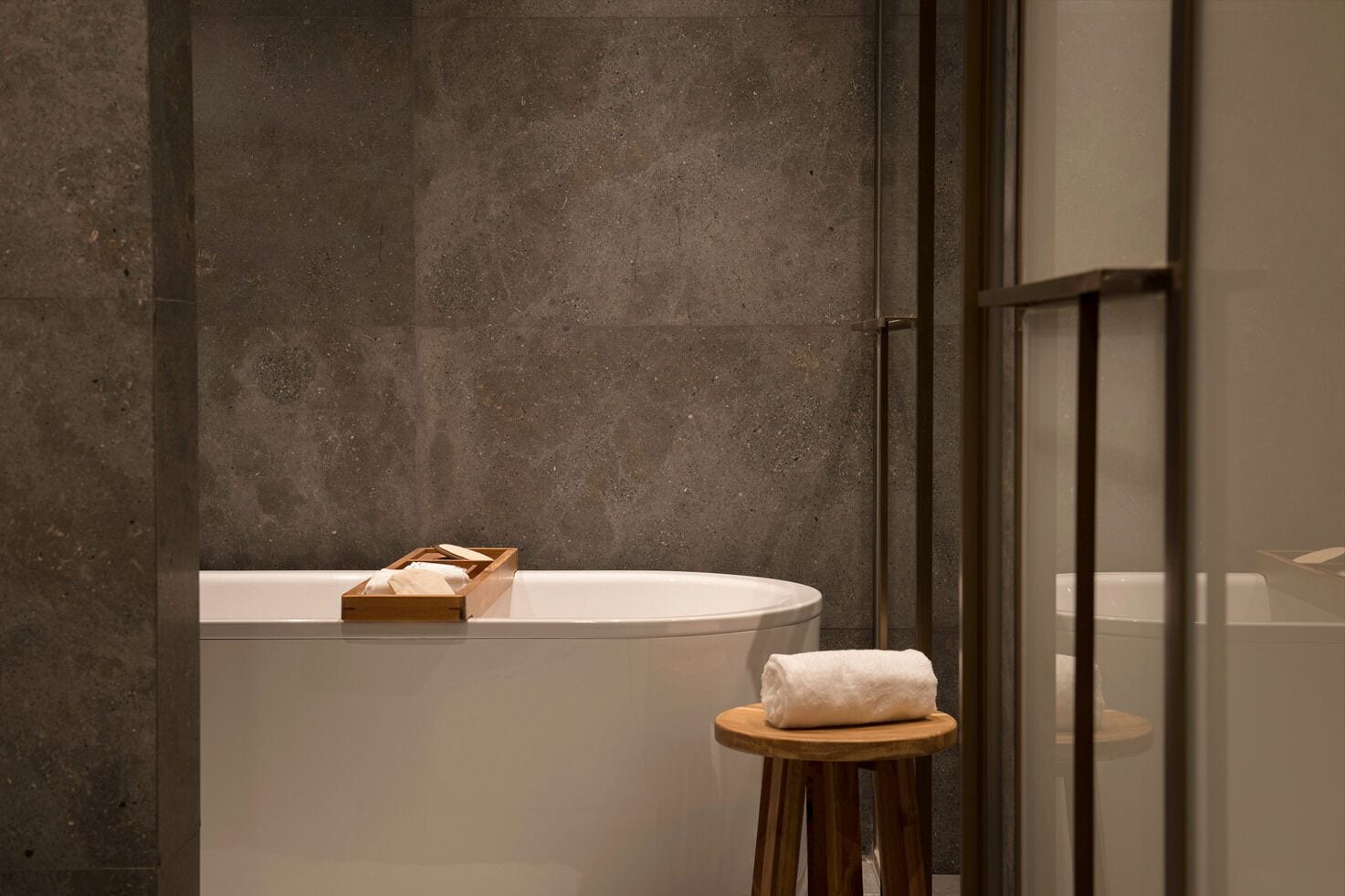 separate bathtub and shower, deep-soaking bathtub, rainfall showerhead