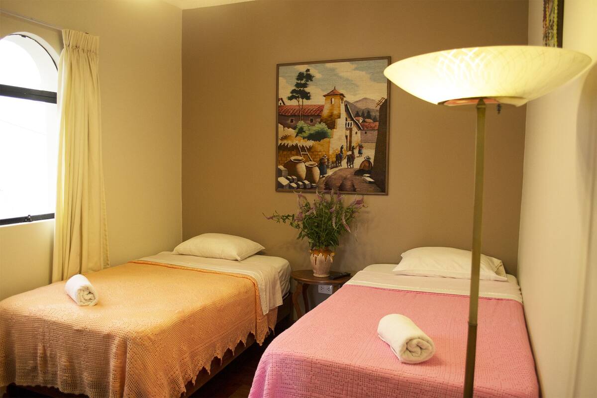 Individually furnished, laptop workspace, iron/ironing board, free WiFi