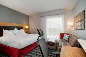 Skrivbord, arbetsyta för laptop och mörkläggningsgardiner