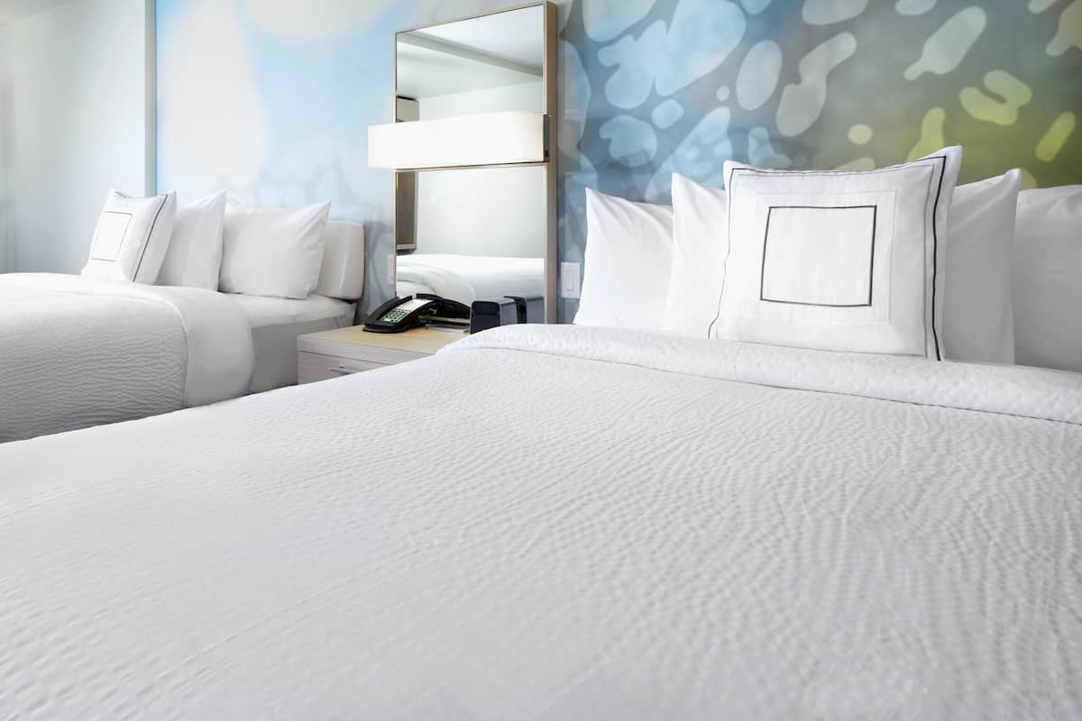 premium bedding, in-room safe, desk, laptop workspace