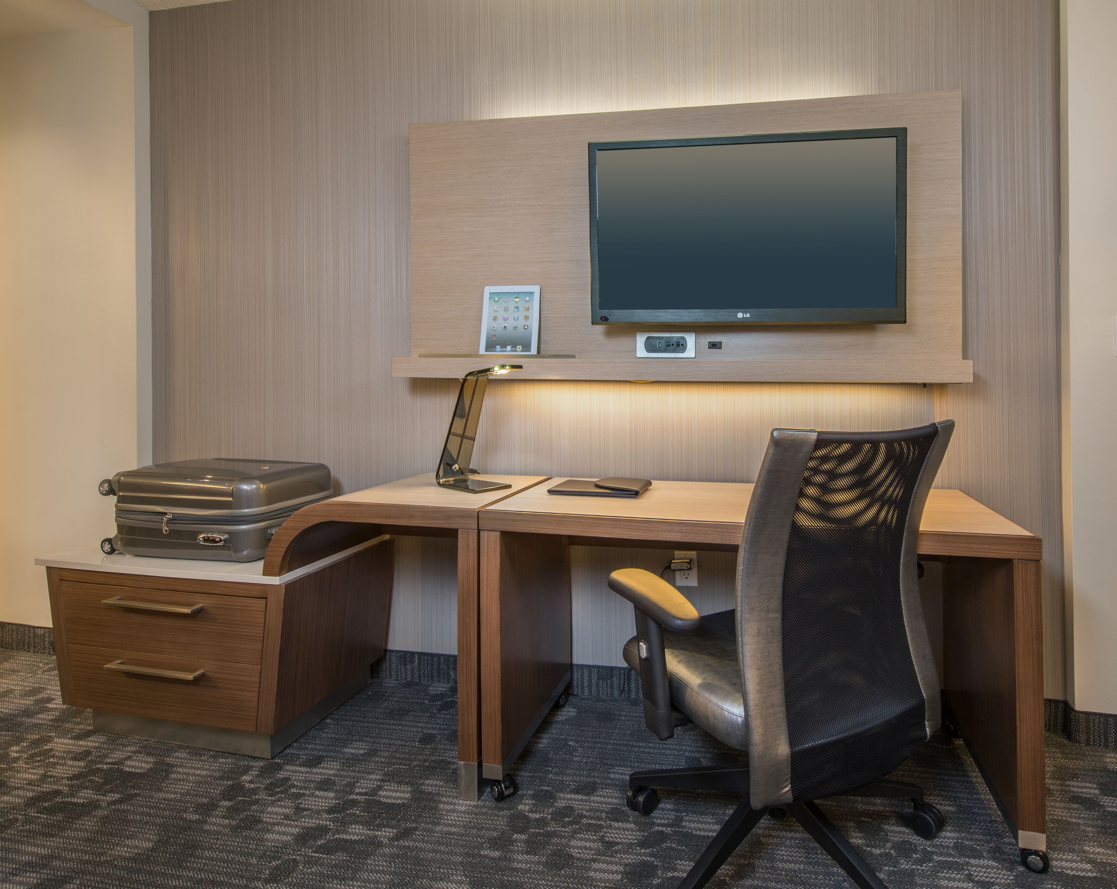 in-room business centre