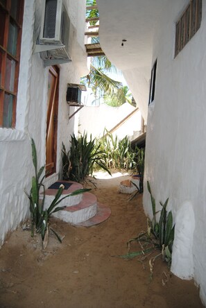 Exterior - Hostal Galapagos by Bar de Beto (Puerto Villamil)