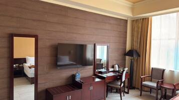 Premium bedding, down comforters, minibar, in-room safe