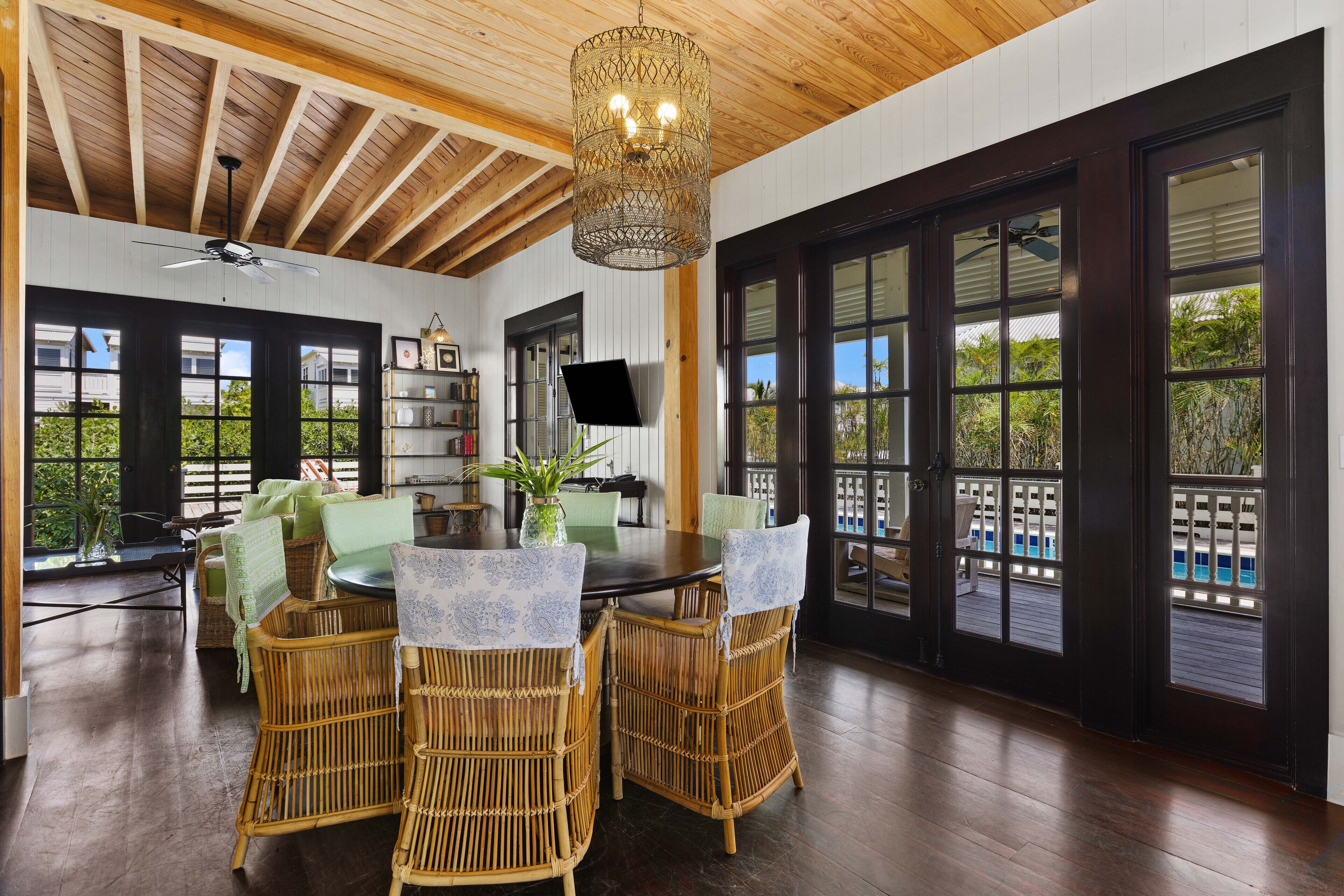 family villa, 3 bedrooms | in-room dining