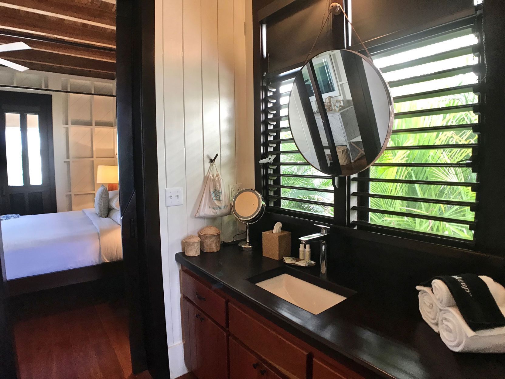 In-room safe, laptop workspace, iron/ironing board