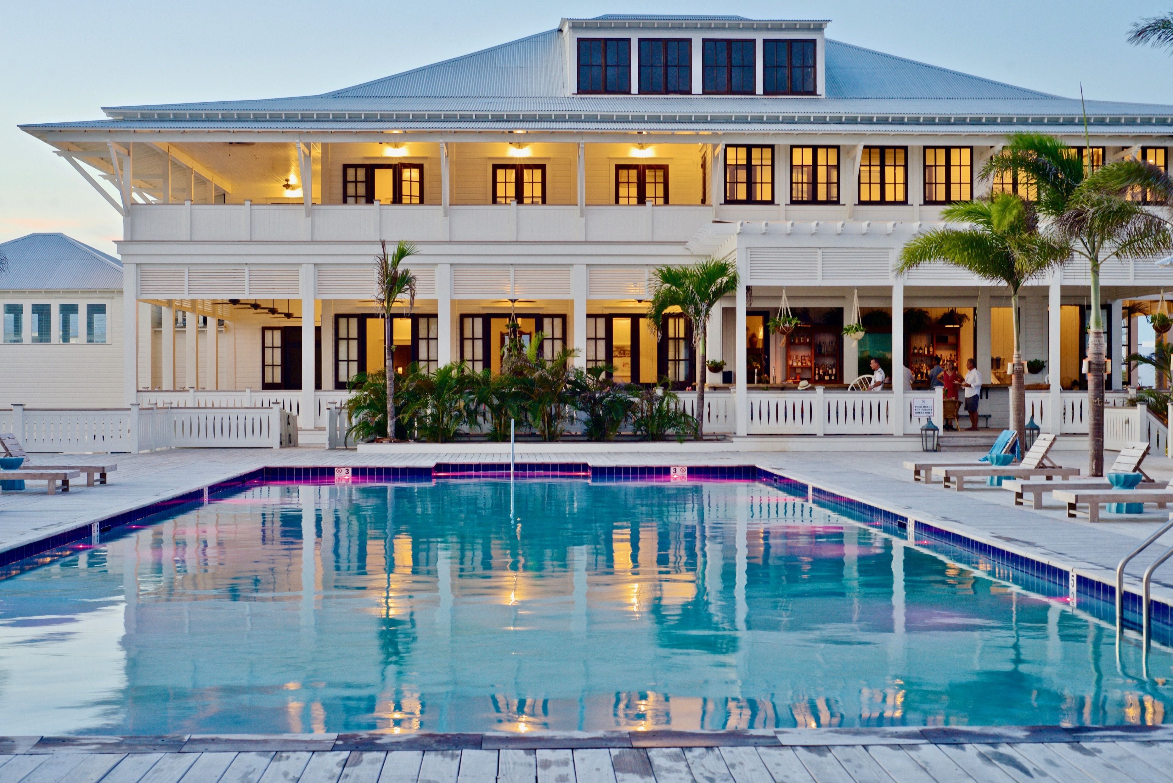 Outdoor pool, cabanas (surcharge), pool umbrellas