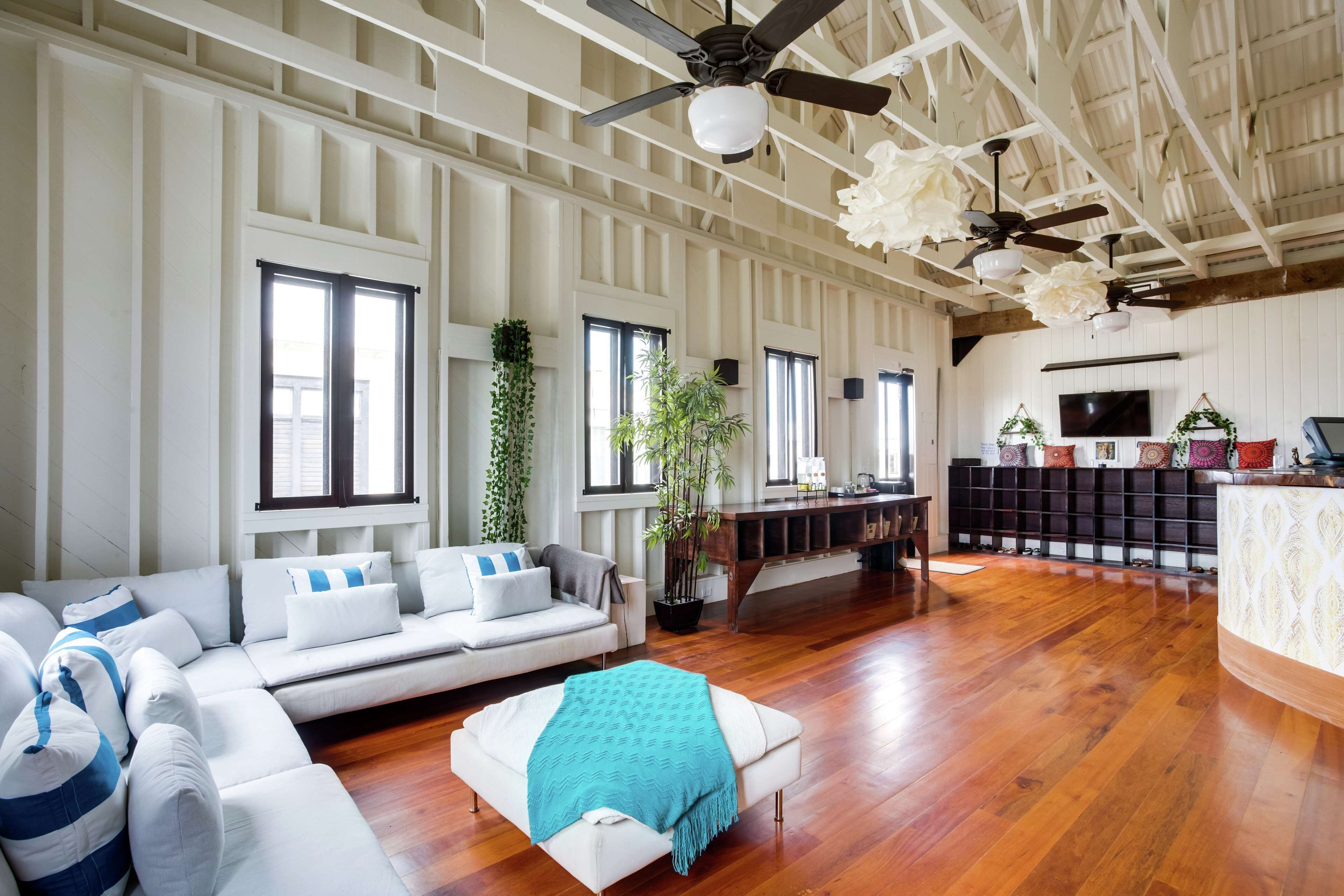 couples treatment room(s), body treatments, hot stone massages