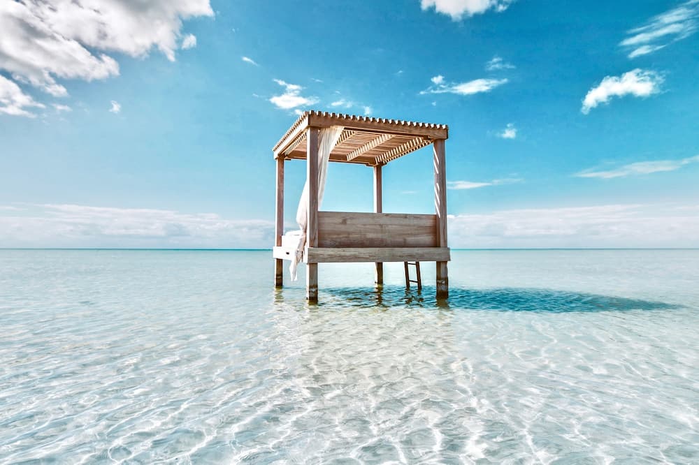 Mahogany Bay Resort & Beach Club, Curio Collection by Hilton
