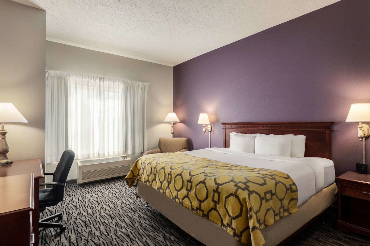 Premium bedding, down comforters, pillowtop beds, desk