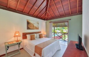 スタジオ クイーンベッド 1 台ソファーベッド付き | ミニバー、セーフティボックス (室  内)、デスク、遮光カーテン