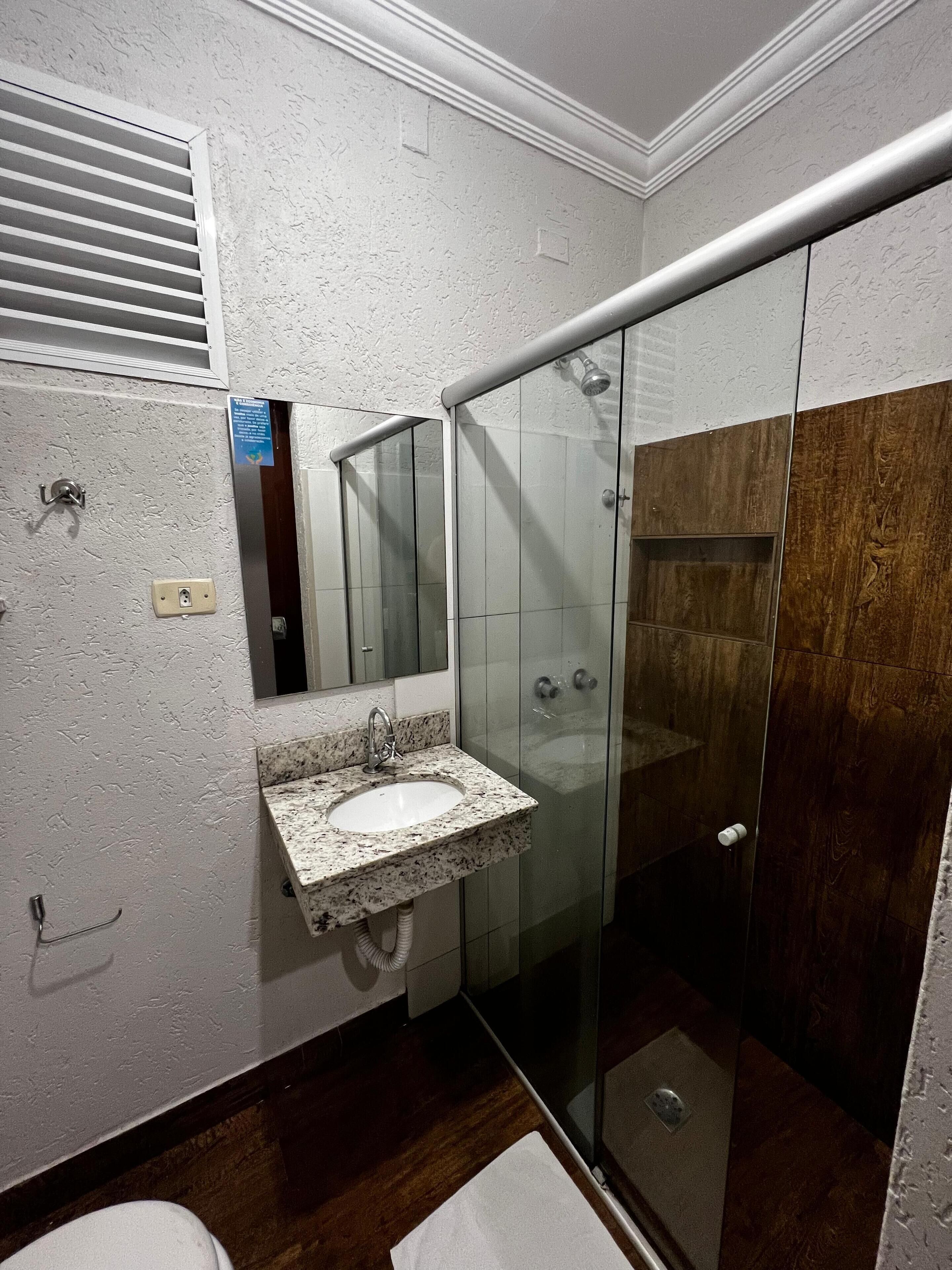 quadruple room | bathroom | shower, free toiletries, hair dryer, towels