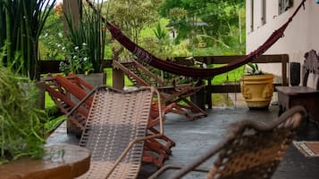 Patio hawaiano