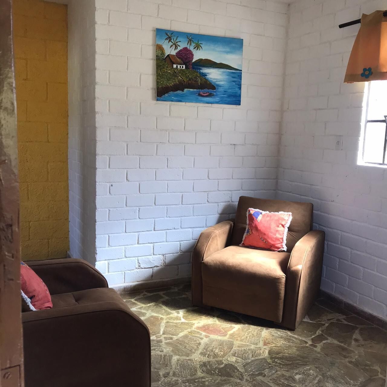 Suite estándar, 1 habitación, vistas a la laguna | Sala de estar | Televisión de 20 pulgadas con canales por satélite