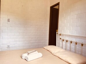 Standard Suite, 1 Bedroom, Lagoon View | Bed sheets - Pousada Fazenda Polyanna (Mariana)