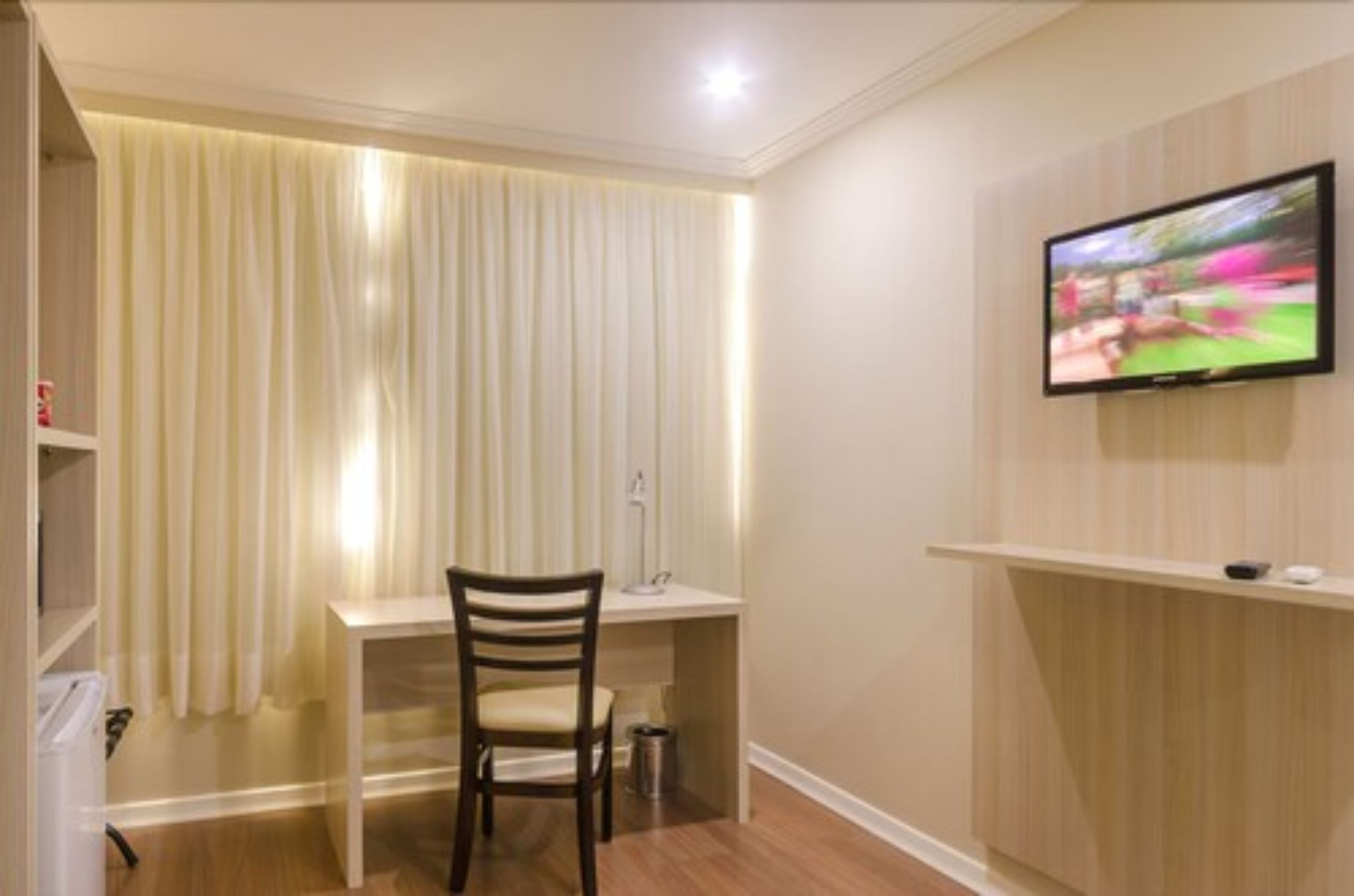 studio | room amenity