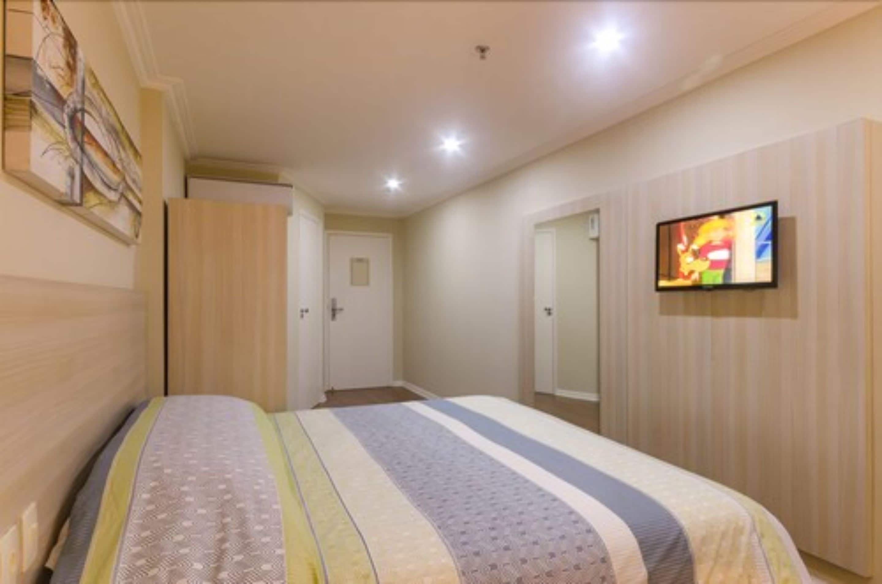 standard double room | minibar, in-room safe, desk, blackout curtains