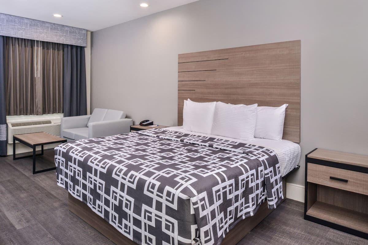 Desk, blackout drapes, iron/ironing board, free WiFi