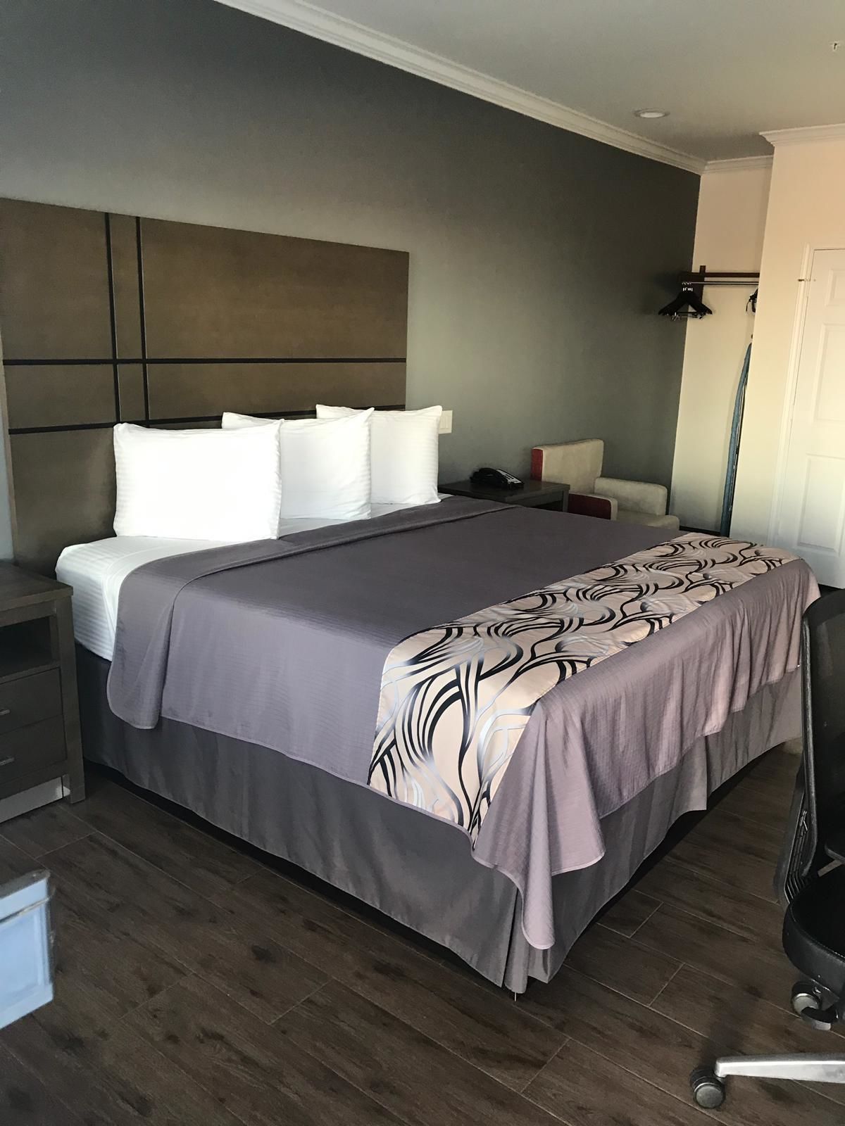 individually decorated, individually furnished, desk, laptop workspace