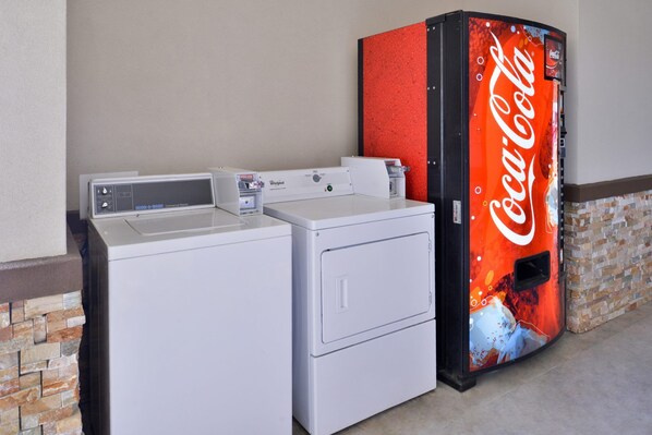 Exterior - Crystal Inn & Suites Humble (Humble)