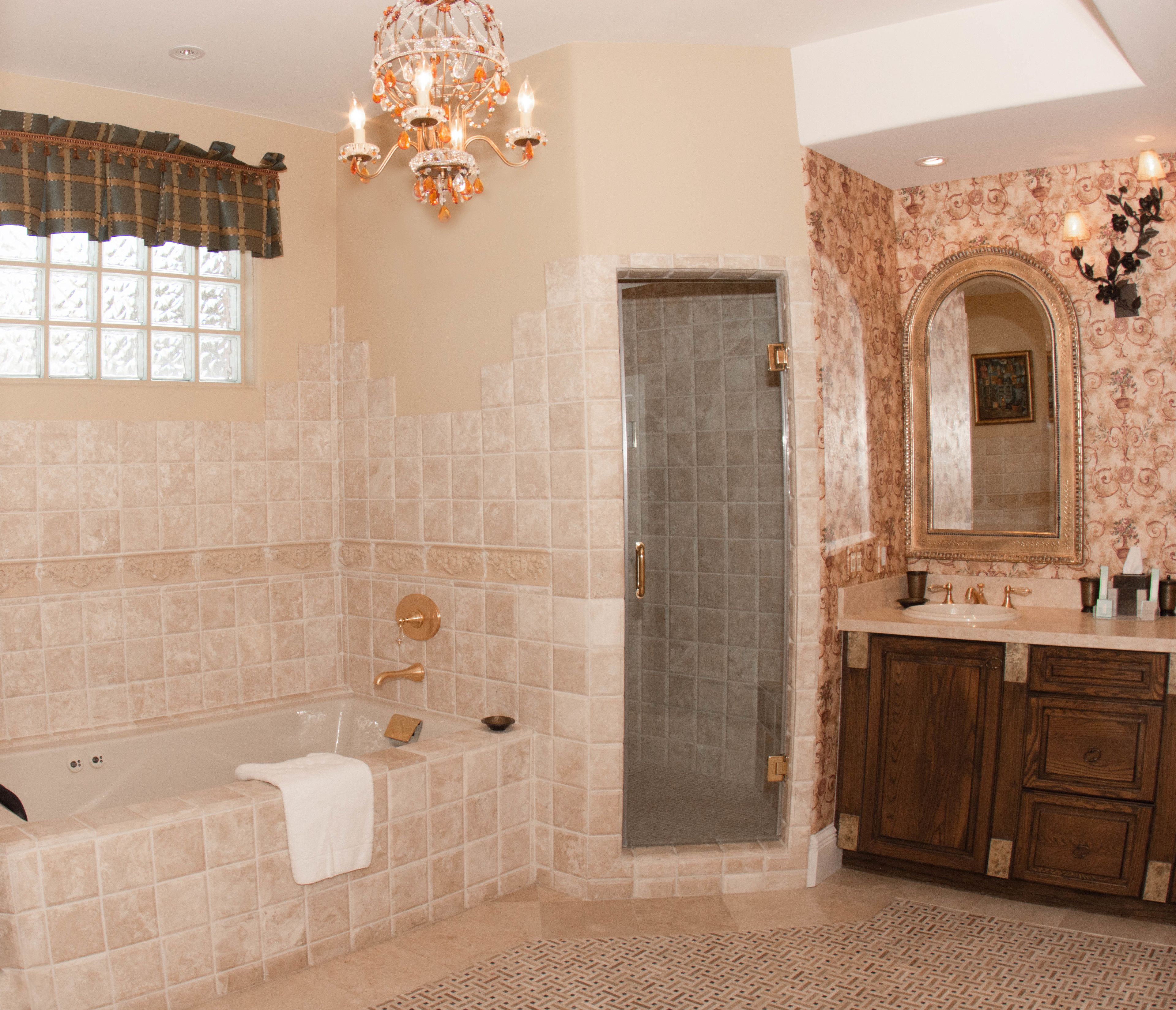 Standard Suite, 1 King Bed, Non Smoking, Private Bathroom (Spain) | Bathroom shower
