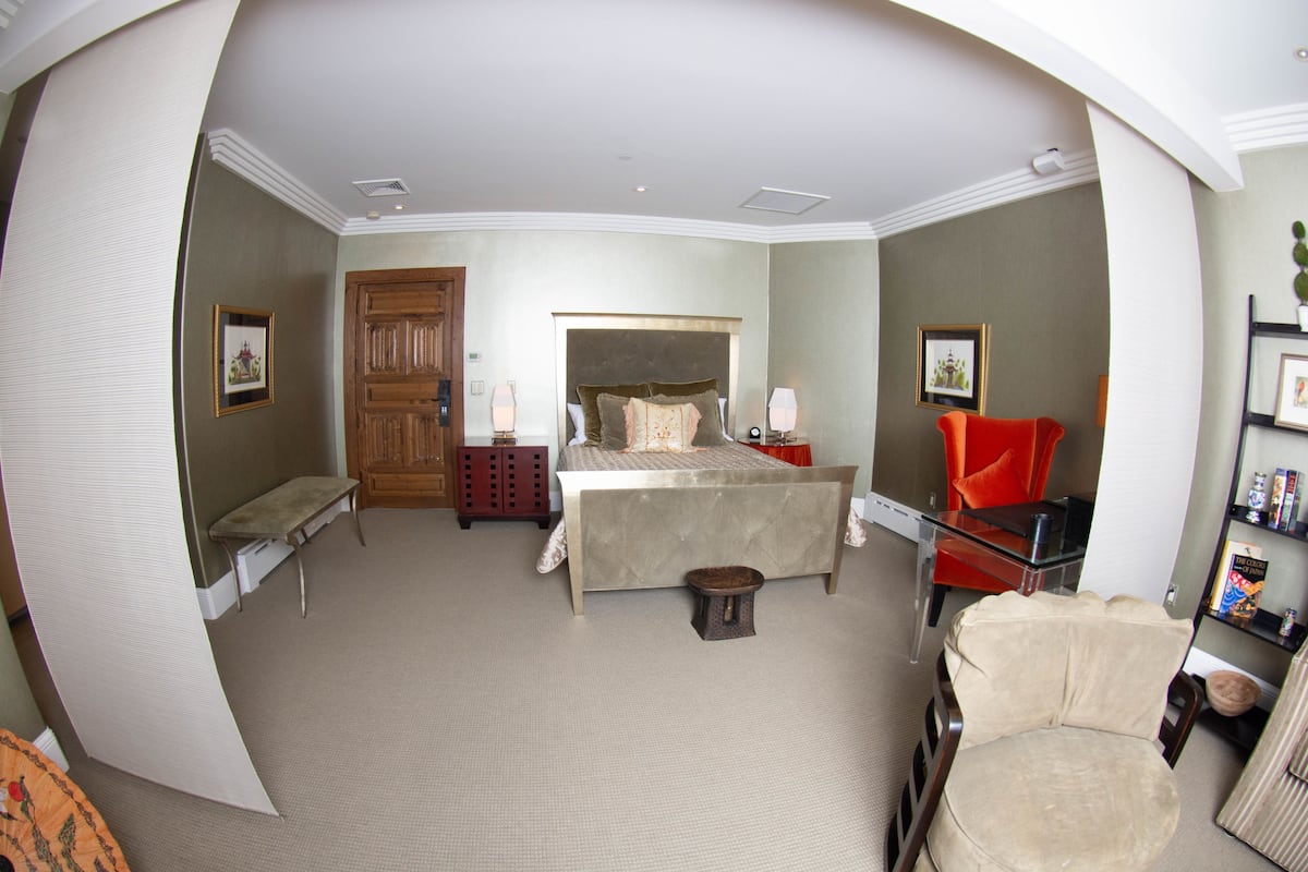 Standard Suite, 1 Queen Bed, Non Smoking, Private Bathroom (Japan) | Egyptian cotton sheets, premium bedding, down comforters, minibar