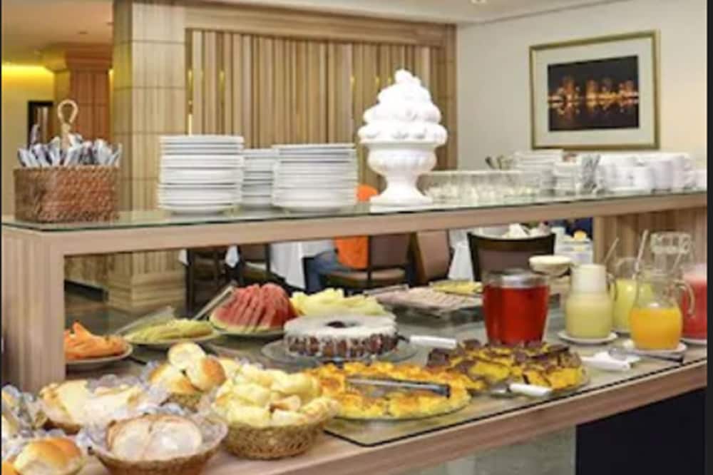 Castel Plaza Hotel