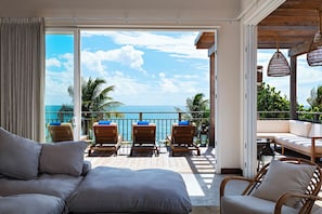 Penthouse, 3 Bedrooms, Ocean View | Living area
