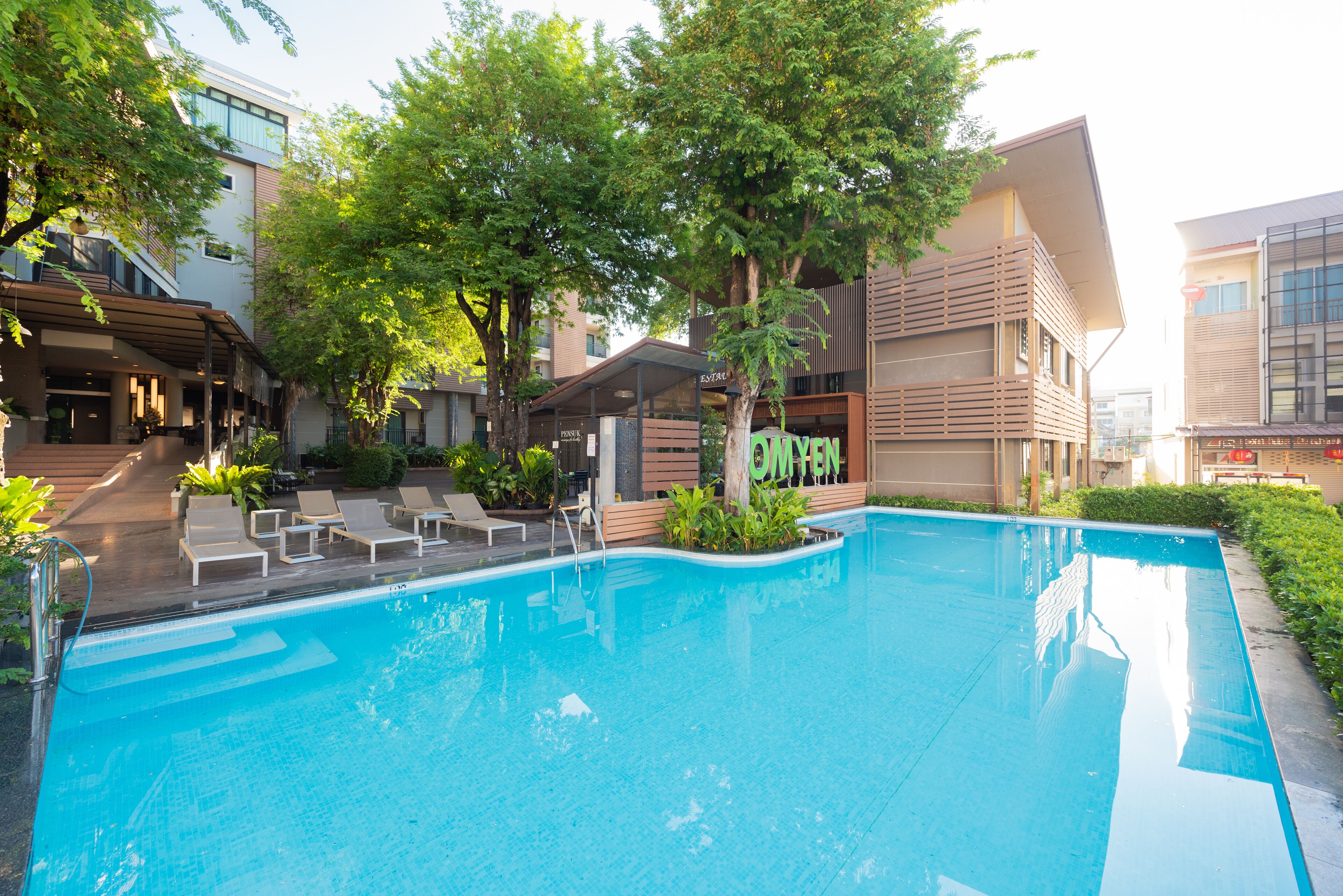 Außenpool, geöffnet von 08:00 Uhr bis 20:00 Uhr, Liegestühle