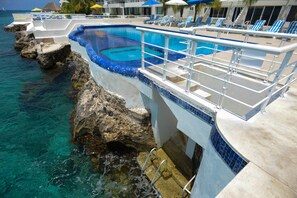 Piscina a l'aire lliure 