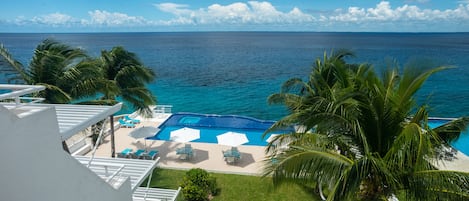 حمّام سباحة خارجي