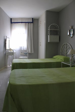 1 camera, ferro/asse da stiro, accesso a Internet, lenzuola