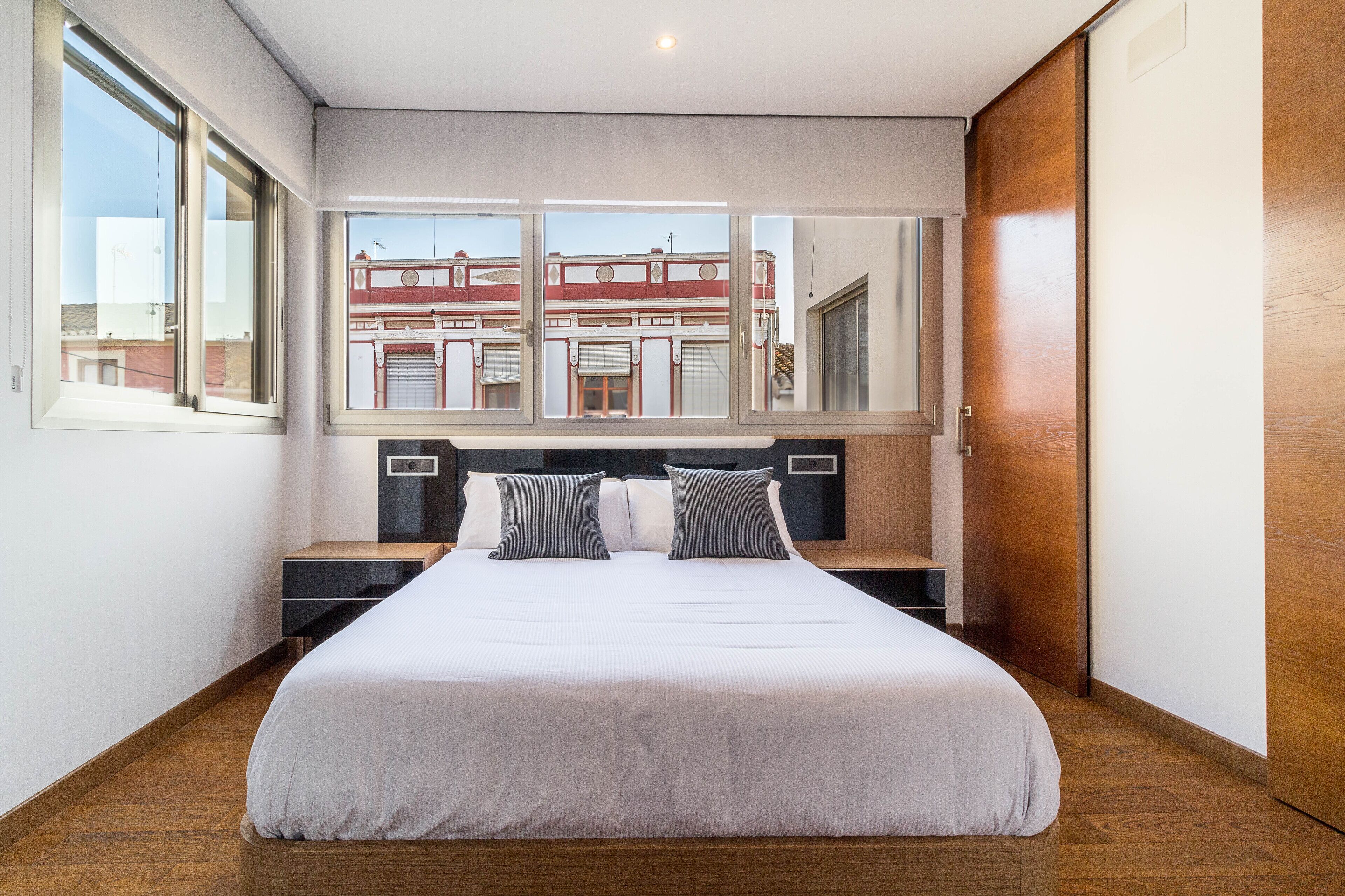 3 bedrooms, iron/ironing board, travel crib, free WiFi