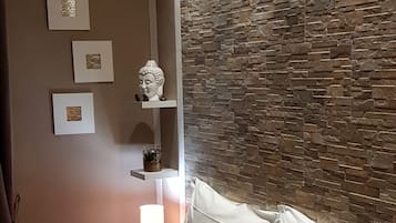 1 Schlafzimmer, BĂŒgeleisen/BĂŒgelbrett, WLAN, BettwĂ€sche