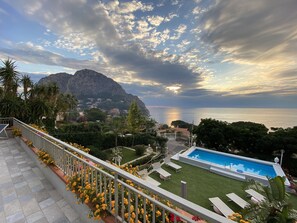 Terrace/patio - Exclusive Luxury La Villa Di Sofia with swimming pool a few km from Palermo (Santa Flavia)