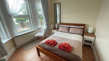2 bedrooms, iron/ironing board, WiFi, bed sheets