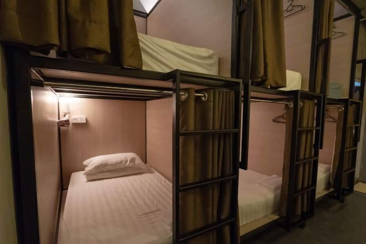 1 bedroom, free WiFi, bed sheets