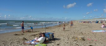 Villa XXl Rénovée 2017 Julyandorp aan Zee, bain à remous, cheminée, sauna, 