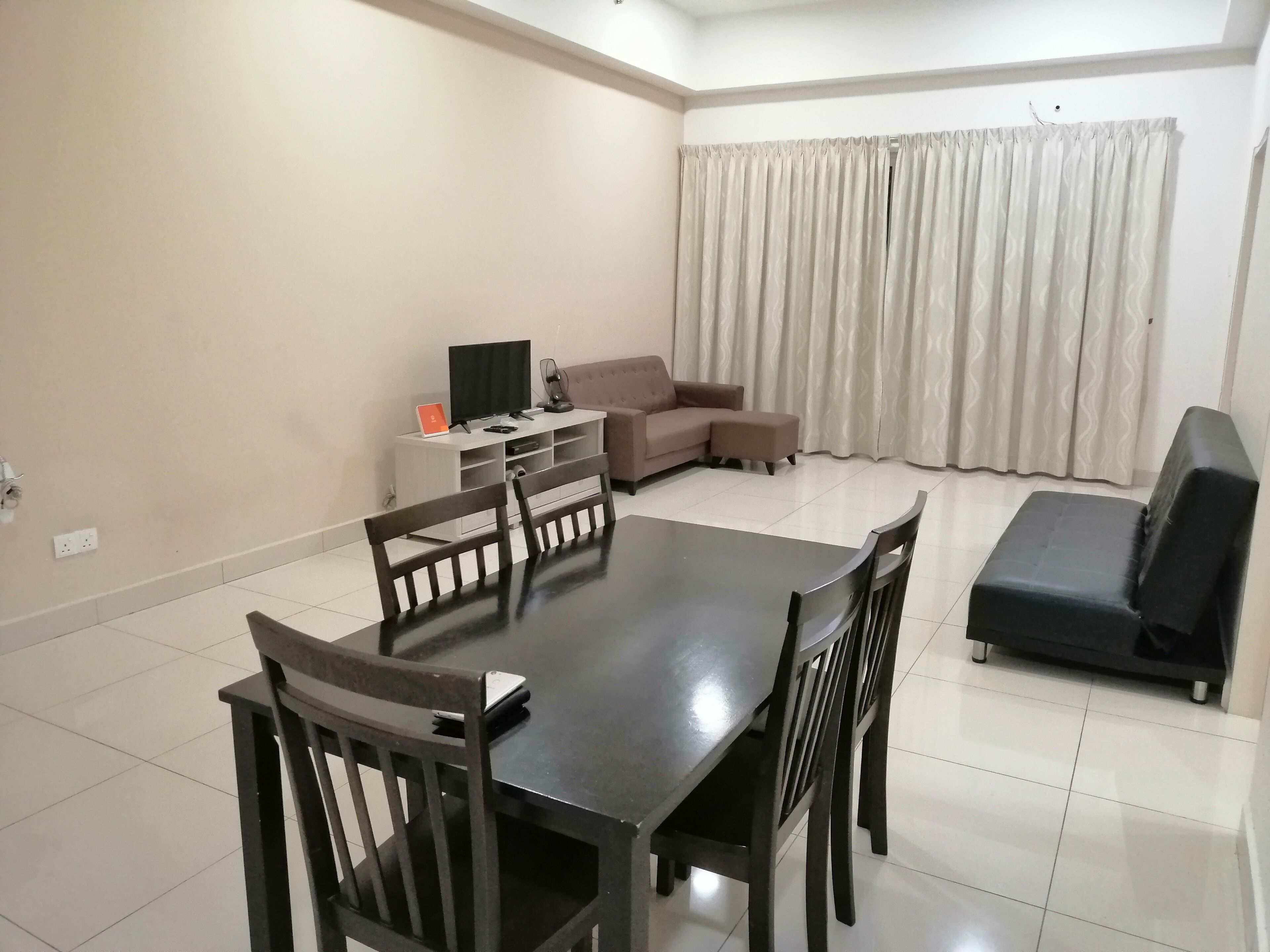 Room service – dining