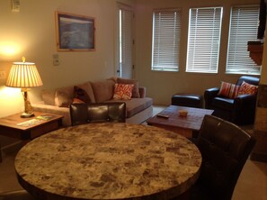 Interior - Park City Condo Newly Remodeled With Pool/Hot Tub And Secure Garage Parking (Park City)