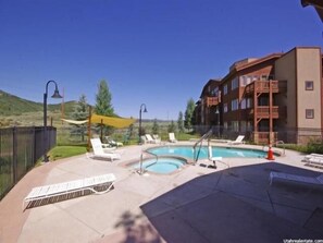 Pool - Park City Condo Newly Remodeled With Pool/Hot Tub And Secure Garage Parking (Park City)