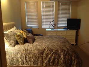 1 bedroom, Internet, bed sheets, wheelchair access