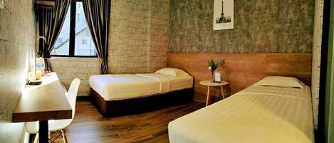 Habitación doble (Window Twin) | Escritorio, tabla de planchar con plancha y wifi gratis