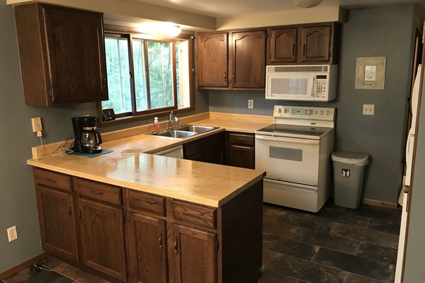 Refrigerador, microondas, horno, placa de cocina