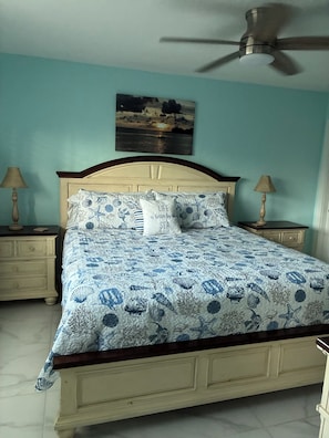 2 bedrooms, desk, iron/ironing board, free WiFi