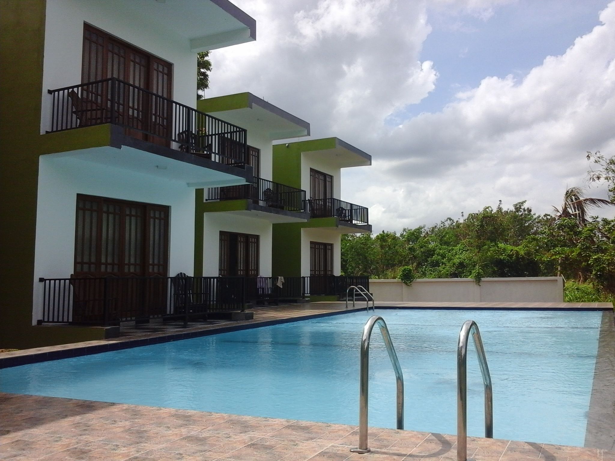 Outdoor pool, an infinity pool