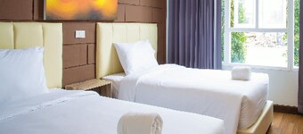 The Zell Budget Hotel Buriam