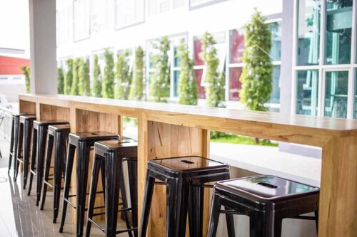 The Zell Budget Hotel Buriam