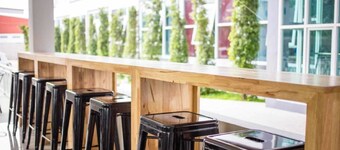 The Zell Budget Hotel Buriam